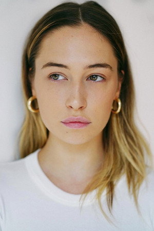 Elsie Hewitt portrait