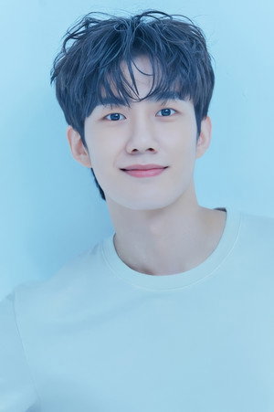 Son Woo-hyeon portrait