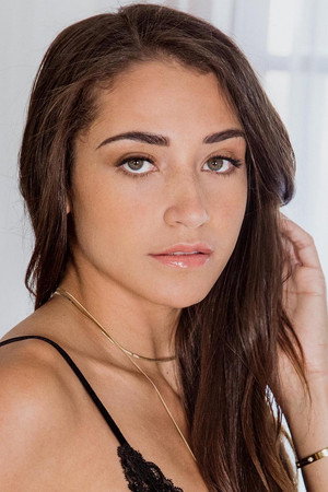Avi Love portrait