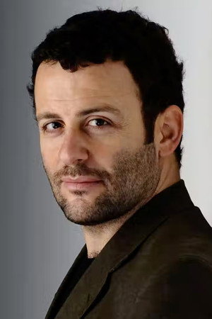 Erdil Yaşaroğlu portrait