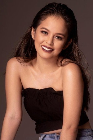 Bella Thompson portrait