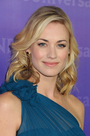 Yvonne Strahovski portrait