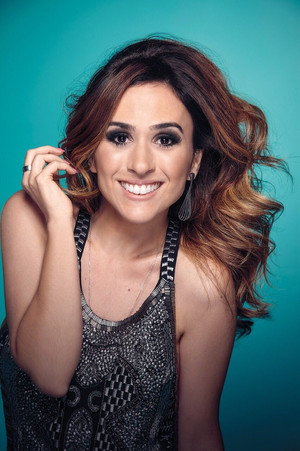 Tatá Werneck portrait