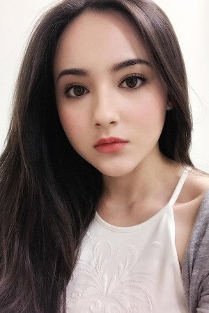 Hannah Delisha portrait