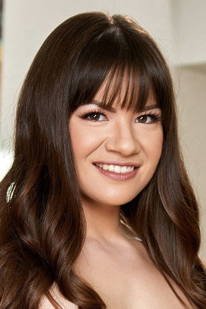 Alison Rey portrait