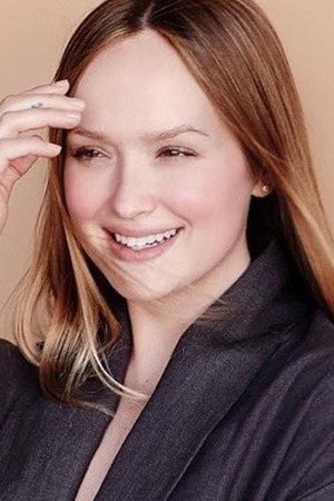 Kaylee DeFer portrait