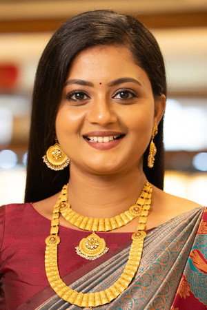 Gomathi Priya portrait