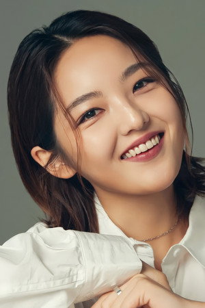 Seo Shin-ae portrait