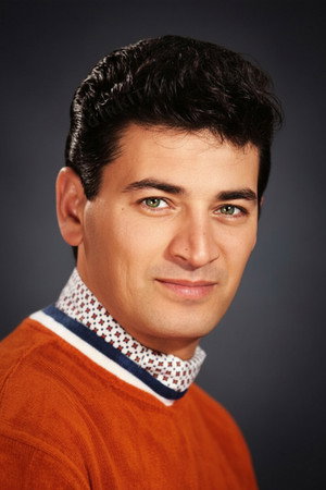 Adnan Şenses portrait