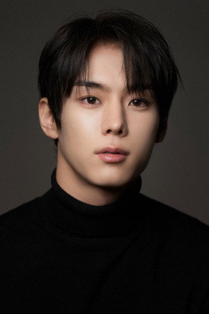 Yoon Seo-bin portrait