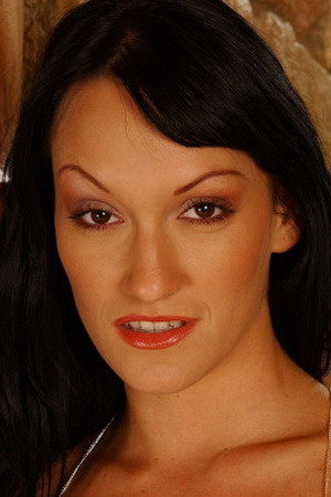Noemi portrait