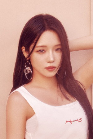 Roh Jisun portrait