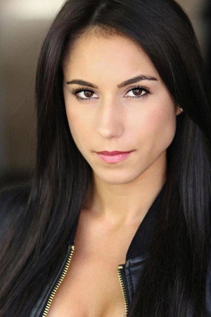 Nicole Dambro portrait