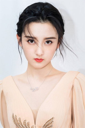 Song Zuer portrait