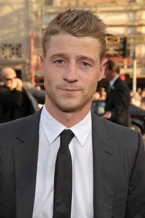 Ben McKenzie portrait