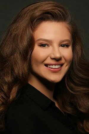 Ecem Baltacı portrait