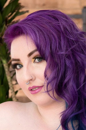 Lola Rayne portrait