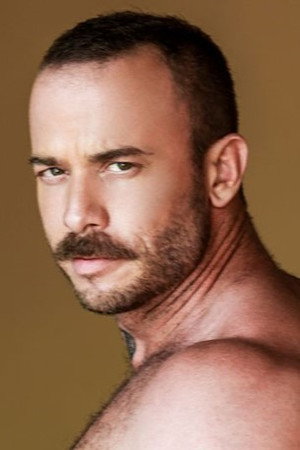 Papi Xstrong portrait
