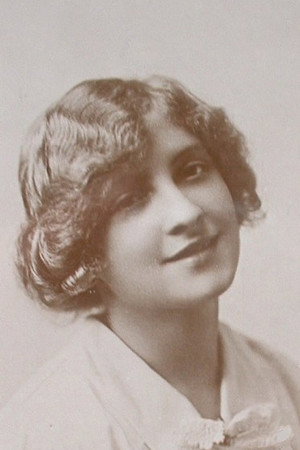 Daisy Burrell portrait