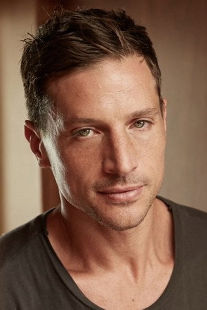Simon Rex portrait