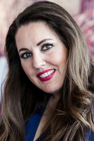 Linda Andrews portrait