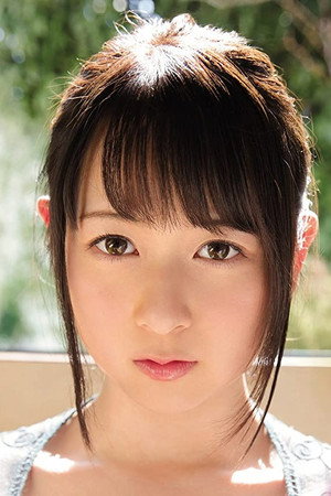 Mio Hinazuru portrait