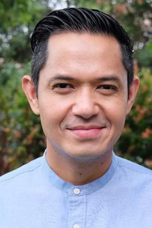 Dude Harlino portrait