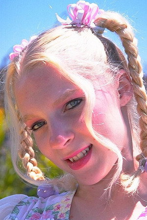 Bisexual Britni portrait