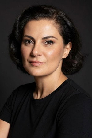 Aslı Altaylar portrait