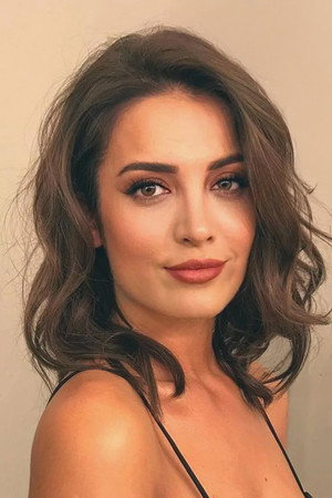 İrem Sak portrait