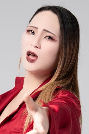 Echika Miyavi portrait