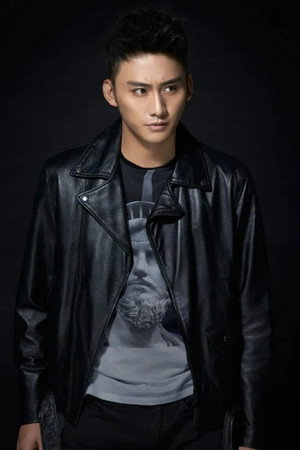 Robin Luo portrait