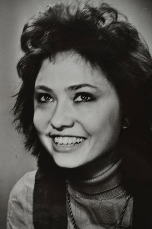Carmen Mikiver portrait