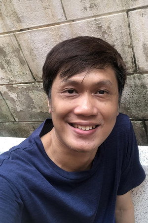 Issara Maneewat portrait