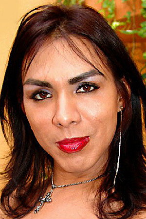 Fabyana Kanavo portrait