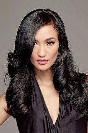 Atiqah Hasiholan portrait