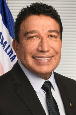 Magno Malta portrait