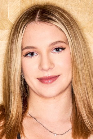 Becky Summer portrait