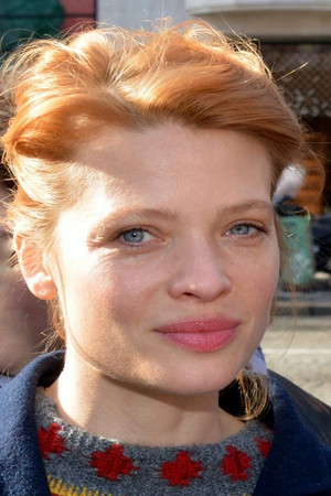 Mélanie Thierry portrait