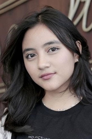 Nayla D. Purnama portrait