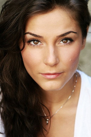 Elysia Rotaru portrait