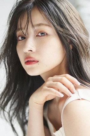Murase Sae portrait
