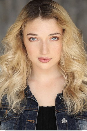 Macy Minear portrait