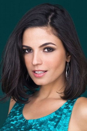 Emanuelle Araújo portrait