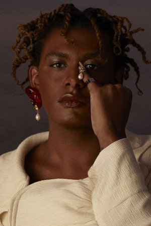 Liniker portrait