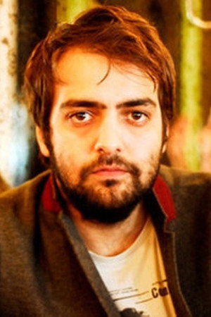 Bartu Küçükçağlayan portrait