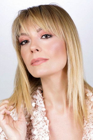 Özge Özder portrait