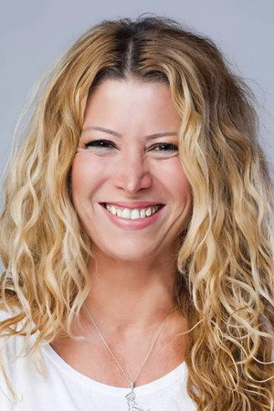 Ebru Karanfilci portrait