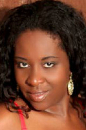 Alanda Barros portrait