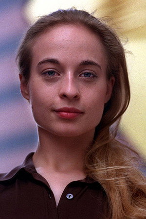 Sarah Wildor portrait
